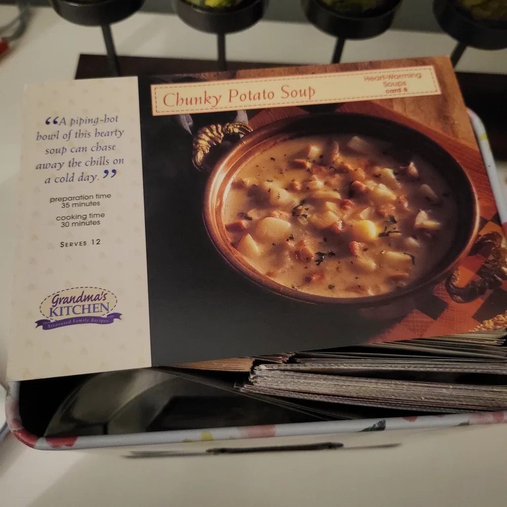 Floral Tin Recipe Box - - Picture 6 of 6